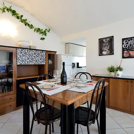 Trilo_mina 4 아파트